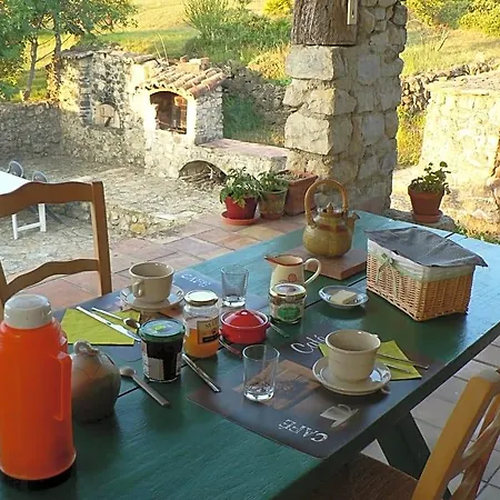 Le Relais De Vazeille לינה וארוחת בוקר Saint-Maurice-dʼIbie